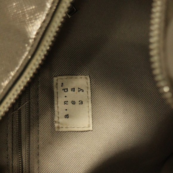 A NEW DAY Shiny Metallic Silver Patent Crossbody Camera Bag Purse - Picture 6 of 12